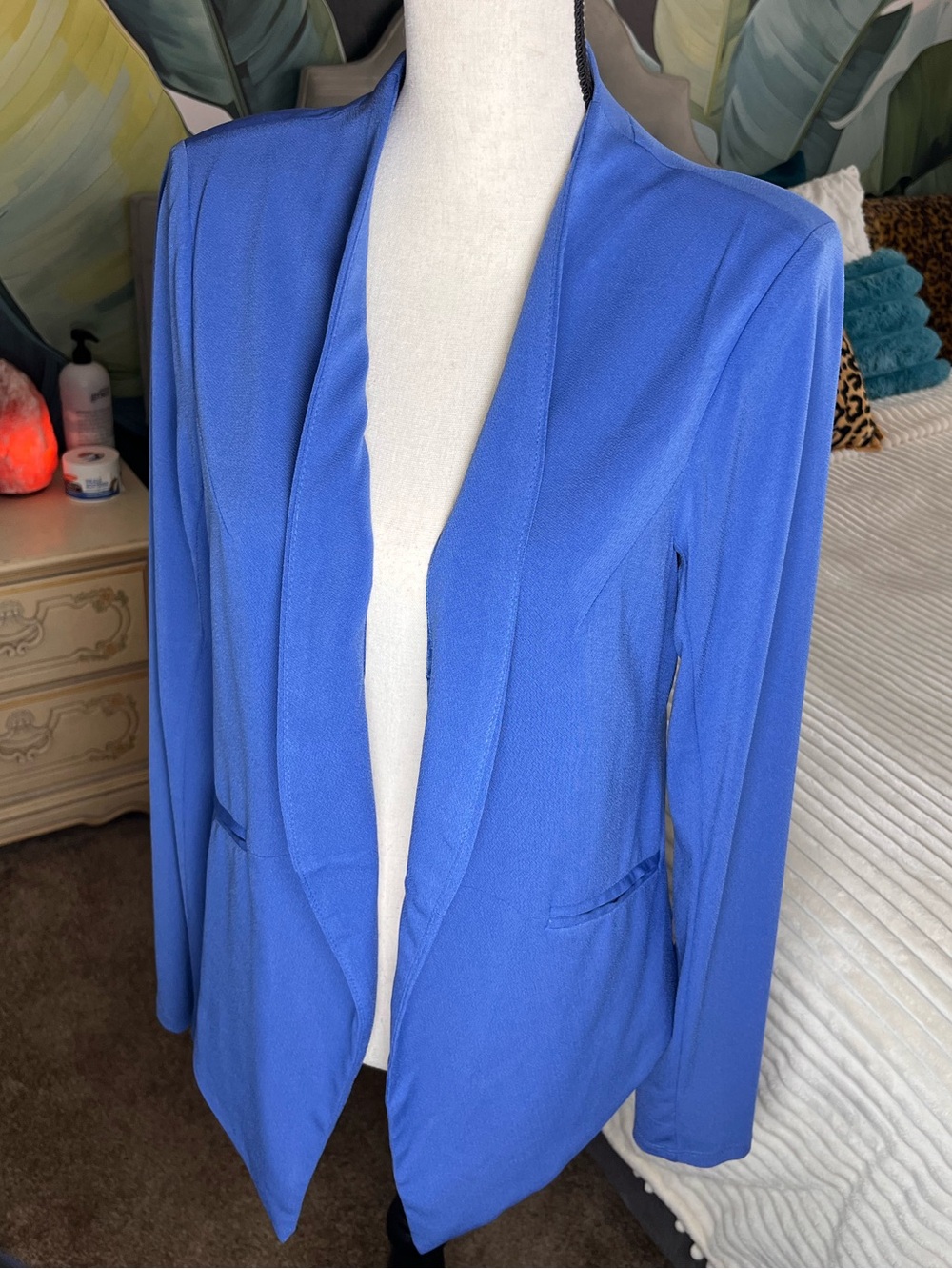 BCBG Generation Royal Blue Relaxed Asymmetrical Blazer Tuxedo Size Large NWT